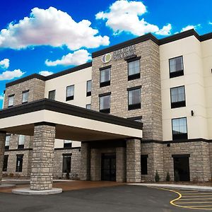 Cobblestone Hotel & Suites - Two Rivers